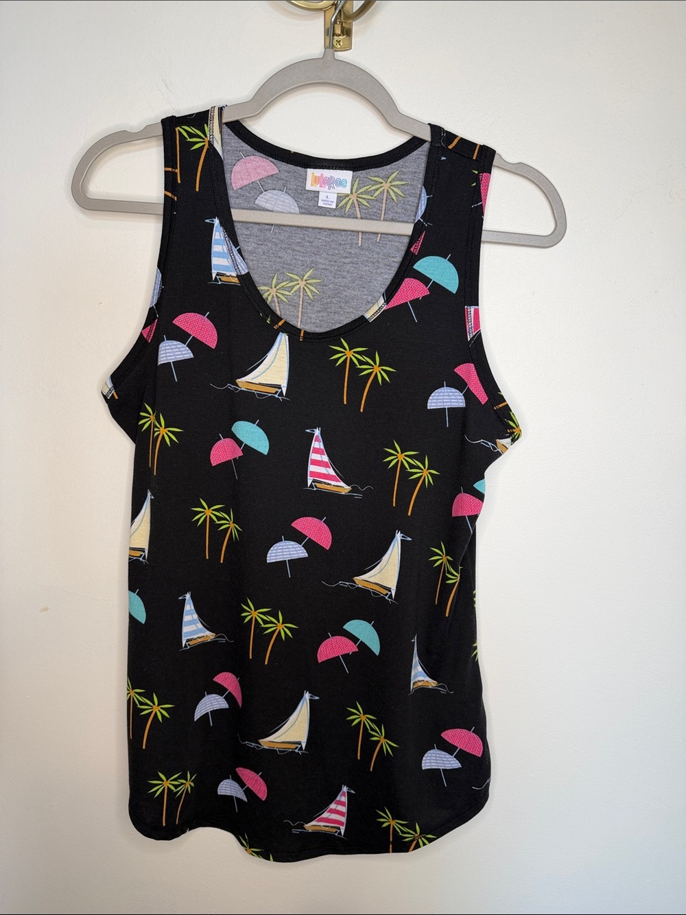 LuLaRoe Black Beach Themed Tank Size Large